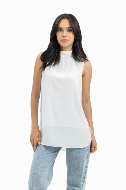 Sleeveless Crepe Turtleneck Short-length Top