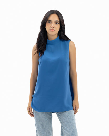 Sleeveless Crepe Turtleneck Short-length Top