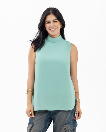 Sleeveless Crepe Turtleneck Short-length Top