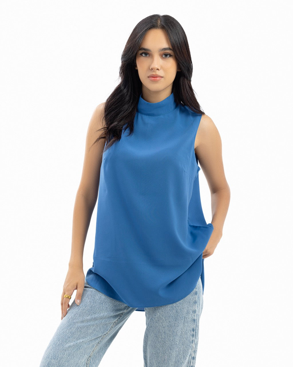 Sleeveless Crepe Turtleneck Short-length Top