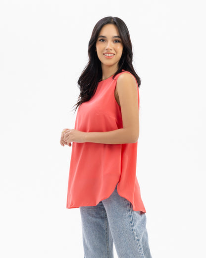 Red Sleeveless Crepe Crewneck Short-length Top