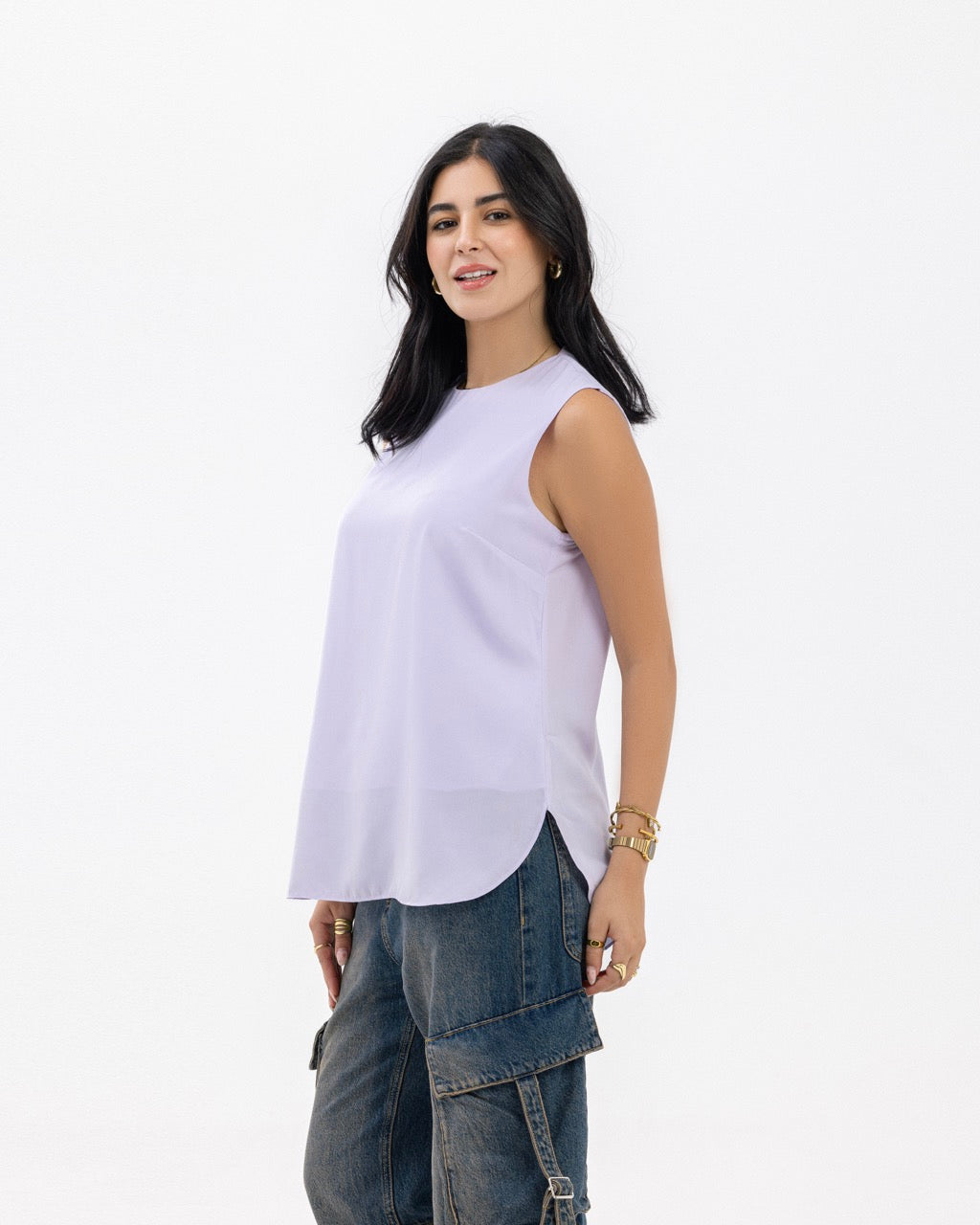 Lavender Sleeveless Crepe Crewneck Short-length Top