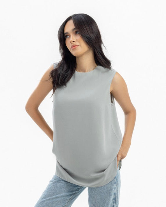 Dressy Short-length Sleeveless crewneck- Basic