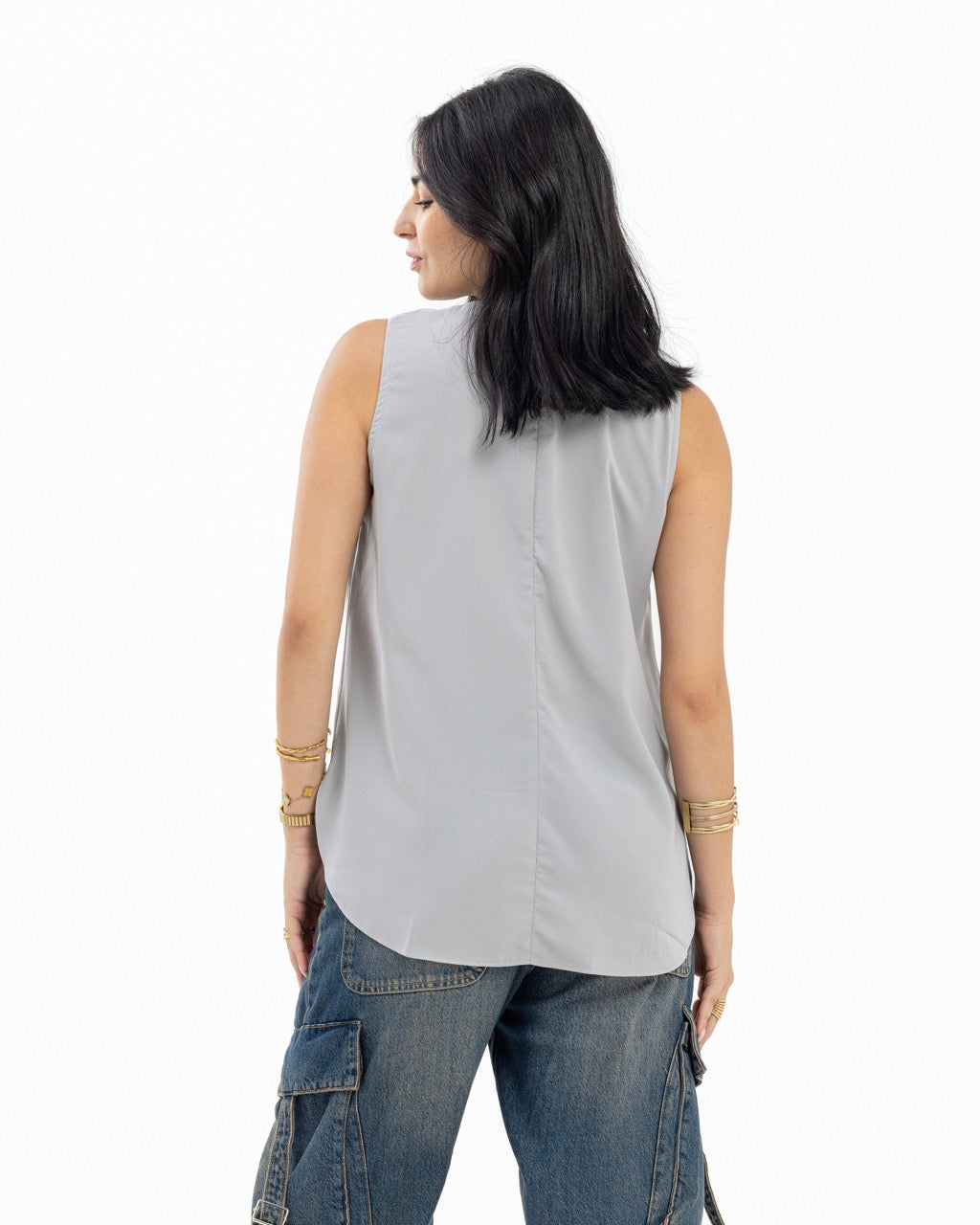 Silver Sleeveless Crepe Crewneck Short-length Top