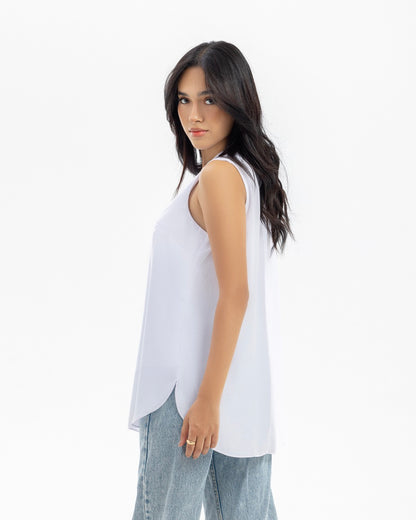 White Sleeveless Crepe Crewneck Short-length Top