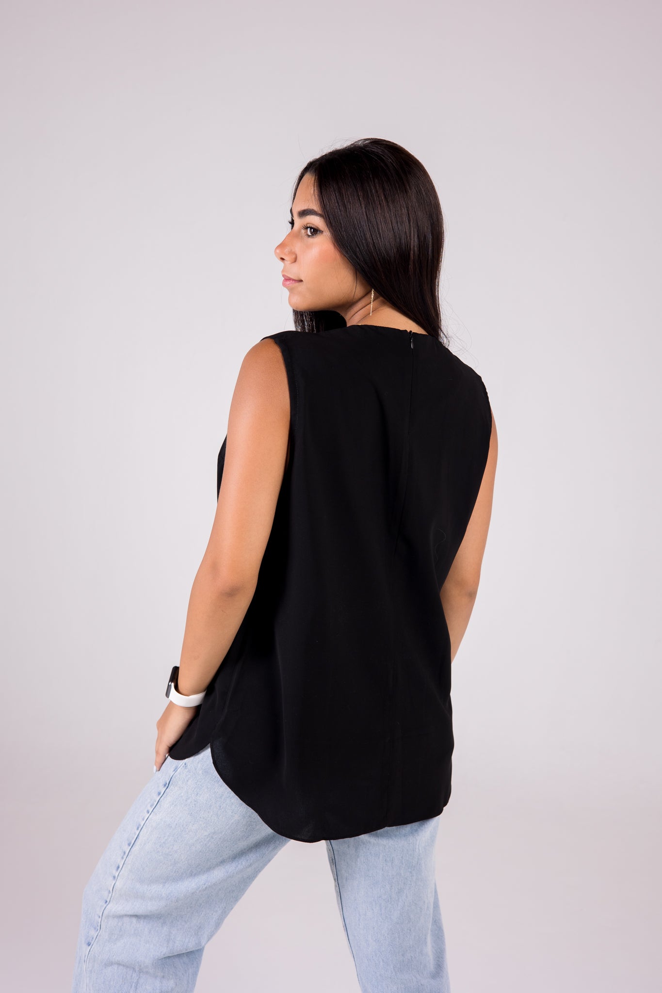 Dressy Short-length Sleeveless crewneck- Basic