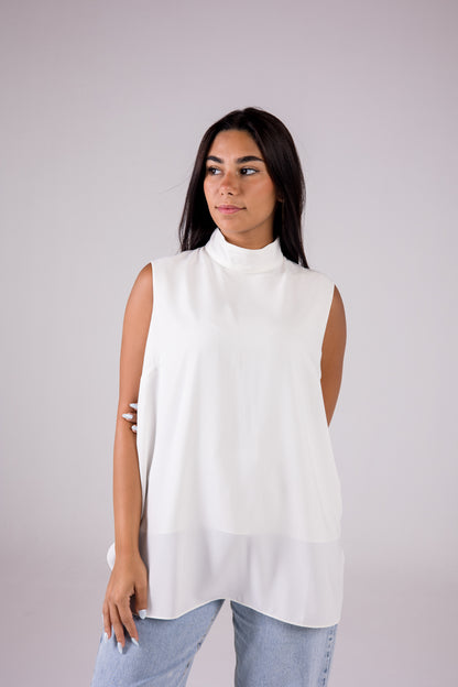 Sleeveless Crepe Turtleneck Short-length Top