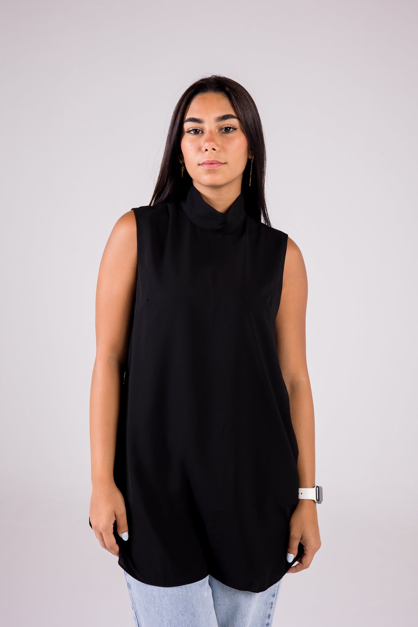 Sleeveless Crepe Turtleneck Medium-length Top