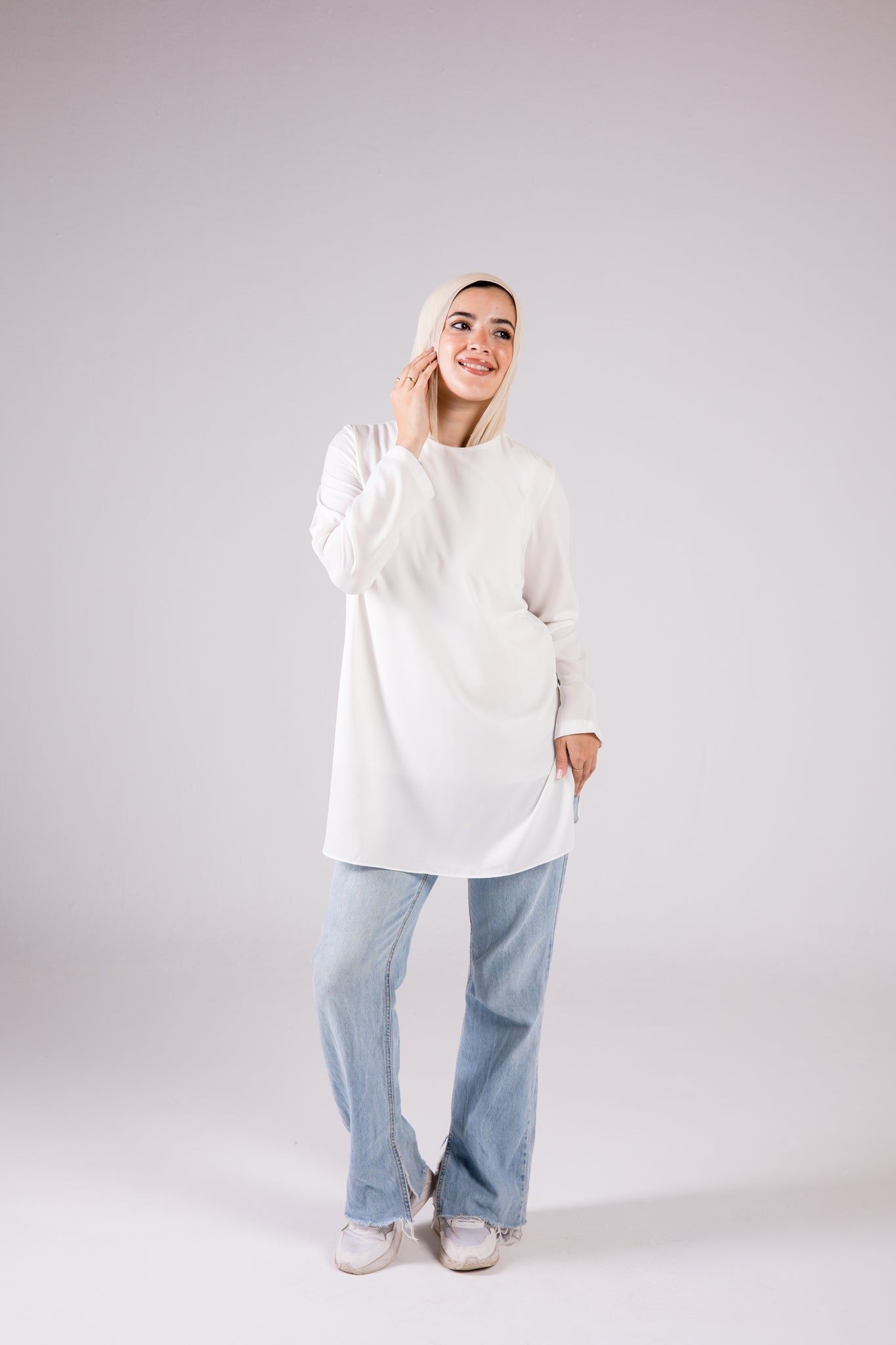 Long-sleeve Crepe Crewneck Medium-length Top Monochrome