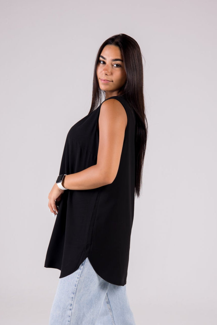 Dressy Top Medium Length Sleeveless crewneck - Monochrome
