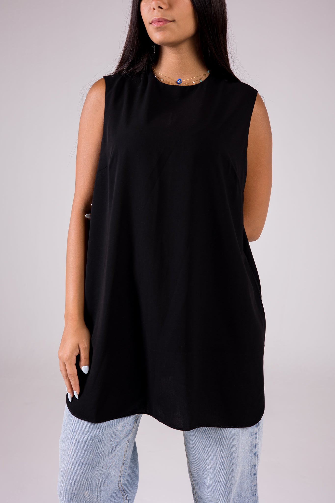 Dressy Top Medium Length Sleeveless crewneck - Monochrome