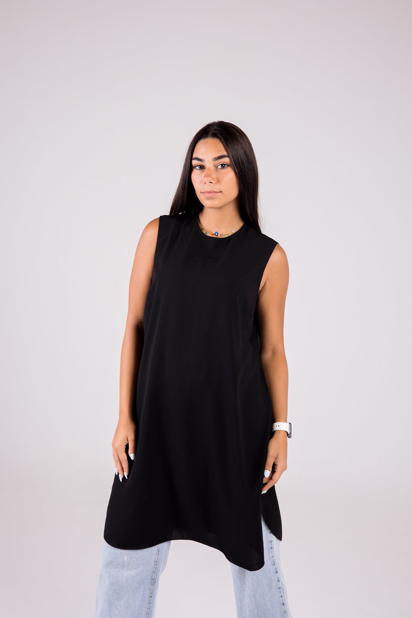 Sleeveless Crepe Crewneck Long-length Top