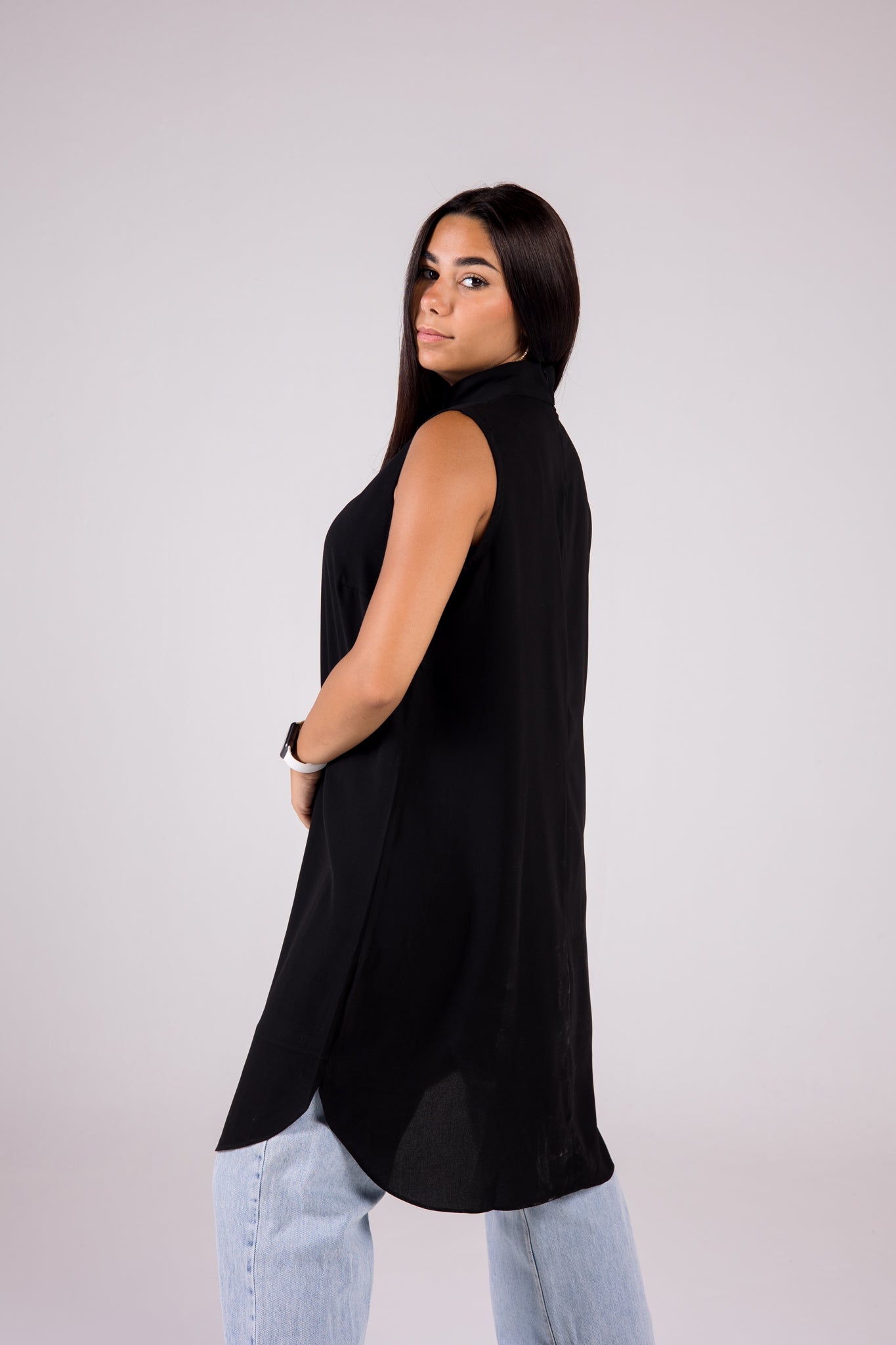 Sleeveless Crepe Turtleneck Long-length Top Monochrome