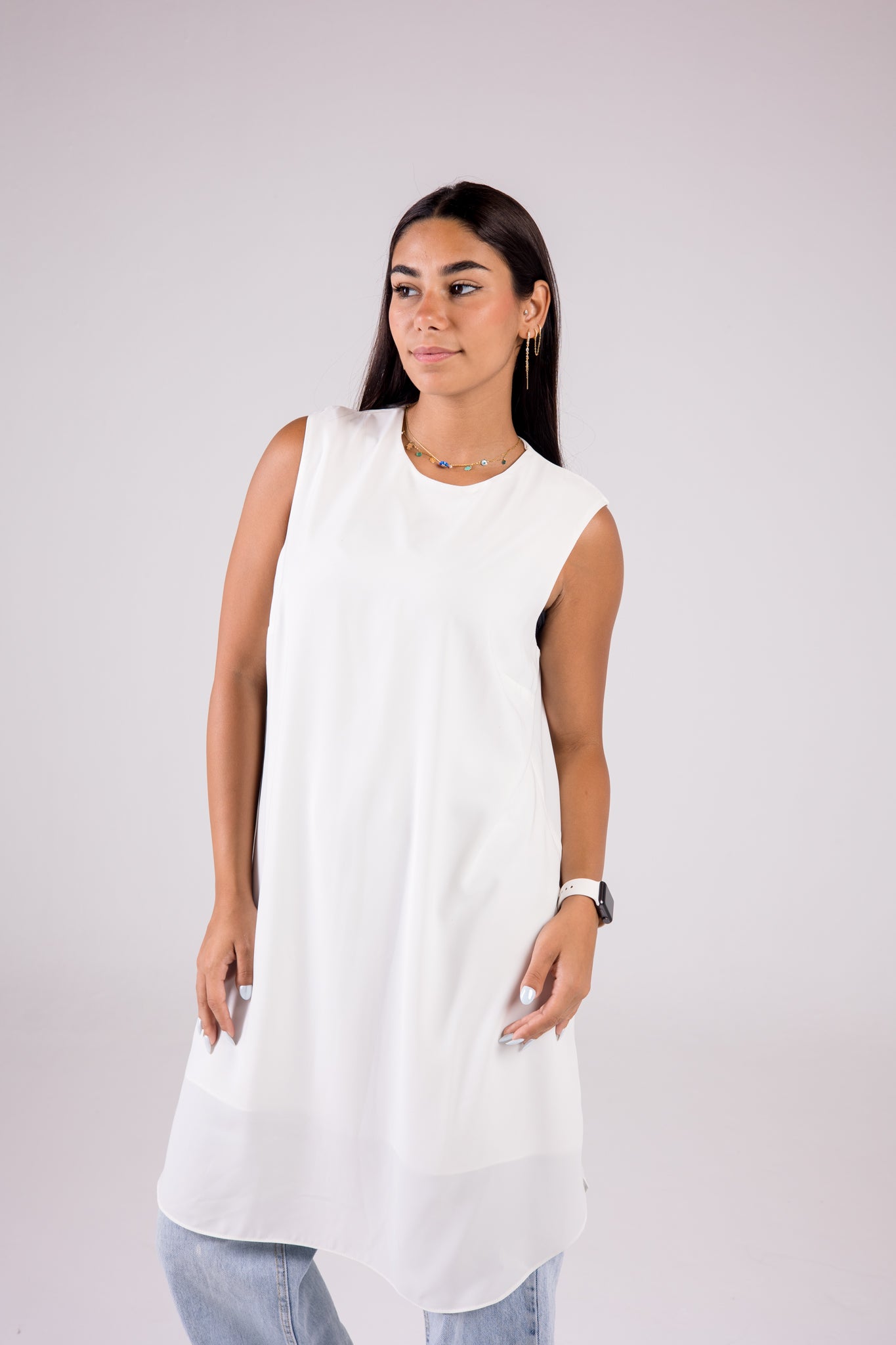 Sleeveless Crepe Crewneck Long-length Top