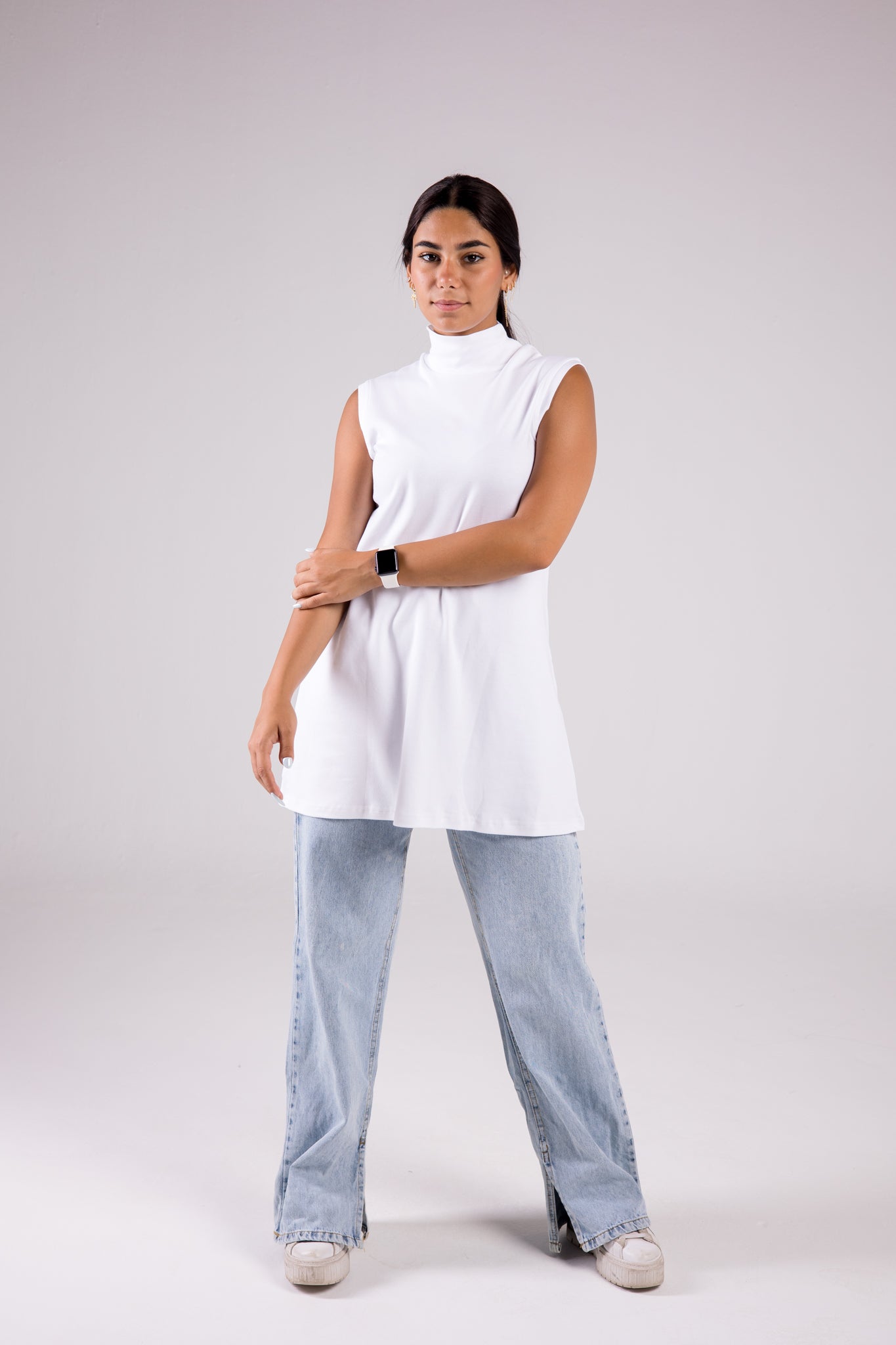 Sleeveless Cotton Turtleneck Medium-length Top Monochrome