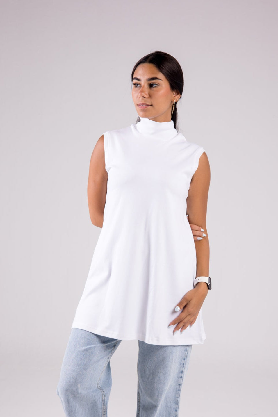 Sleeveless Cotton Turtleneck Medium-length Top Monochrome