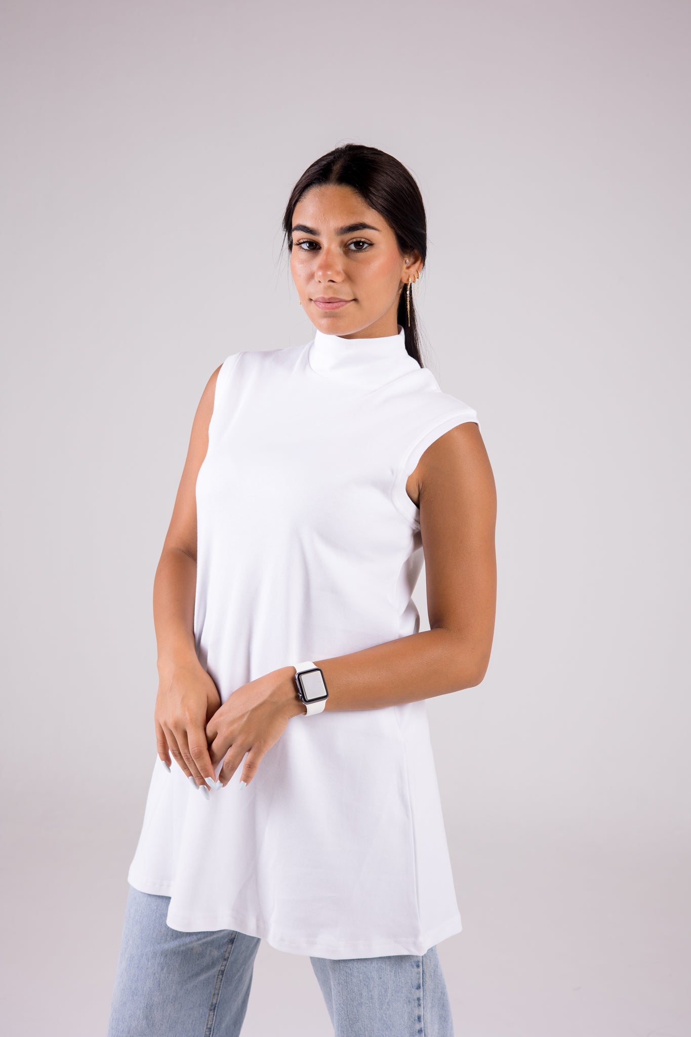 Sleeveless Cotton Turtleneck Medium-length Top Monochrome